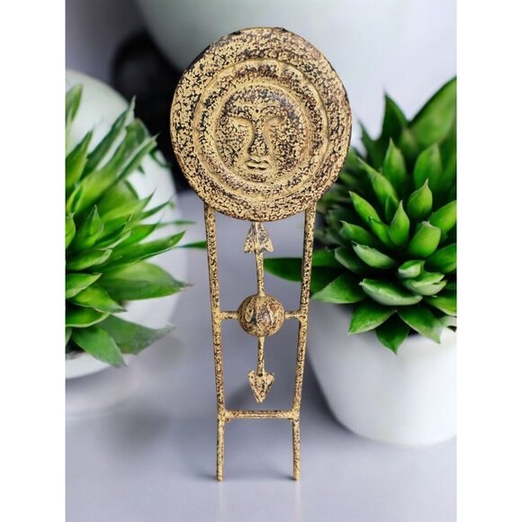 Abstract Sun Face Metal Sculpture With Geometric Design - Picture 5 of 8